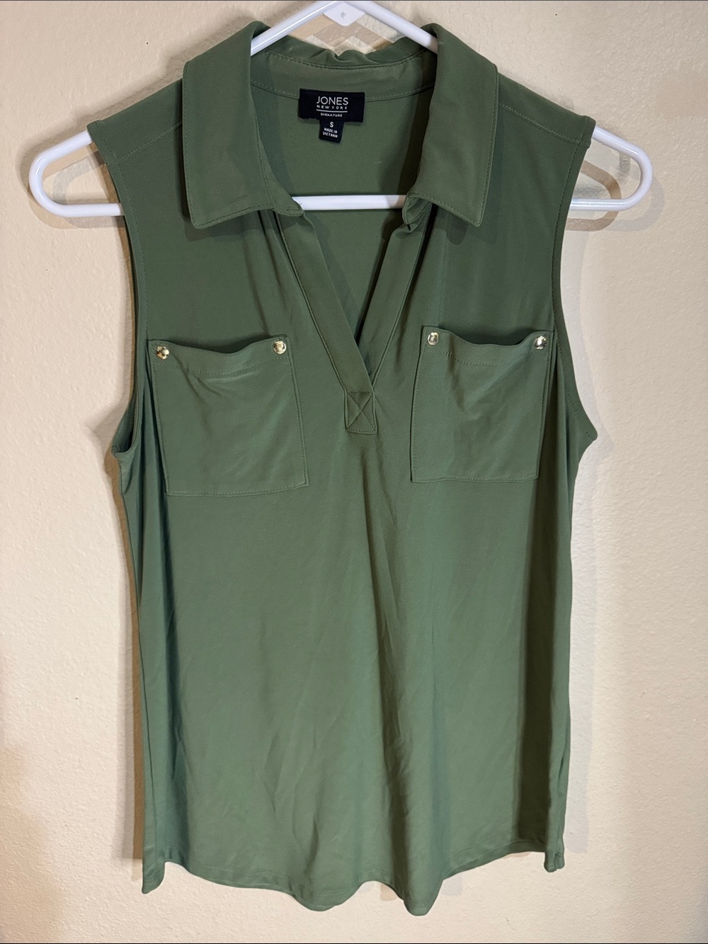 Jones New York Olive Green Sleeveless Collared V-Neck Tank